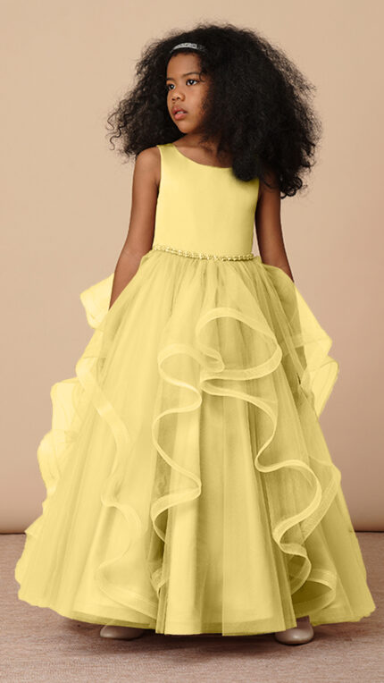 Dreamy Ruffles & Chic Silhouettes